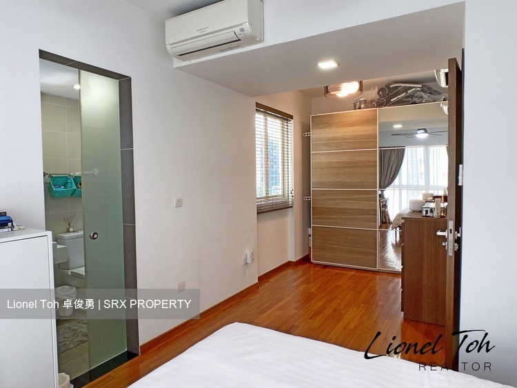 Watercolours (D18), Condominium #225834841